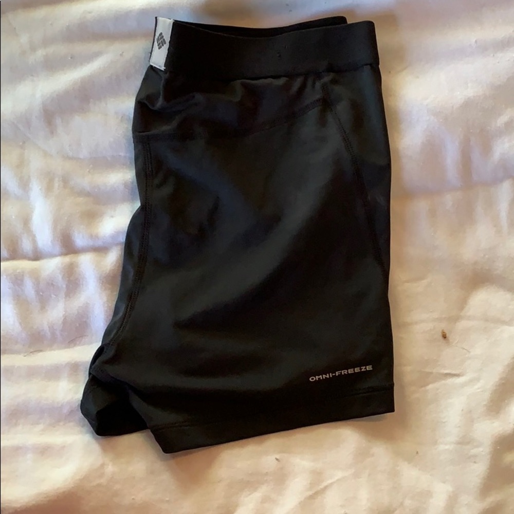 Omni-freeze base layer shorts